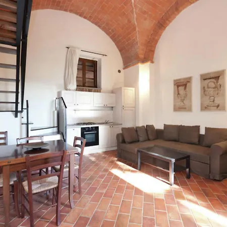 Appartement Mit Offenem Schlafboden Und Garten Campiglia Marittima